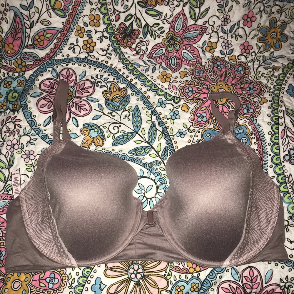 Victoria secret bra 40D
